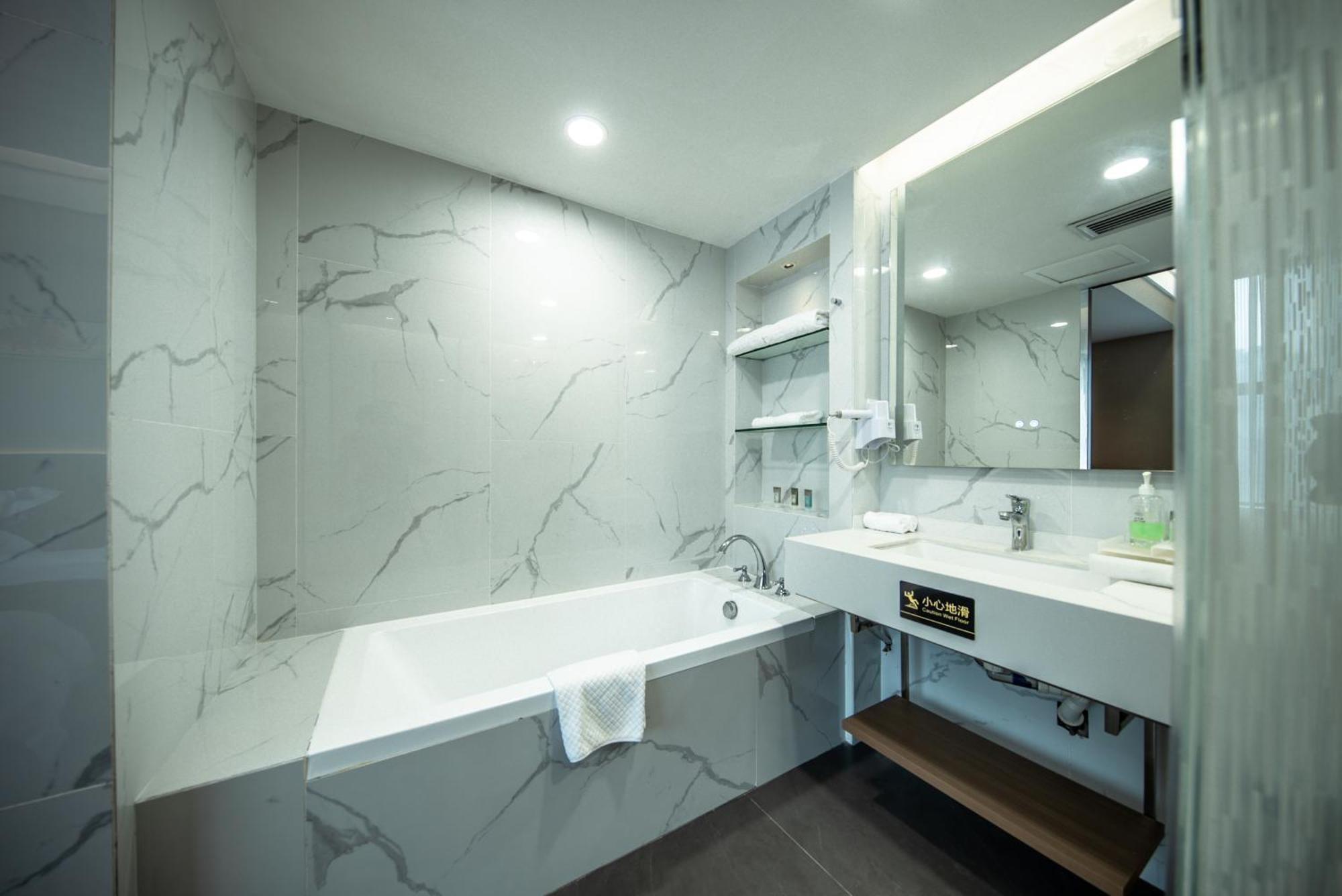 Romanjoy International Hotel Shenzhen Buitenkant foto
